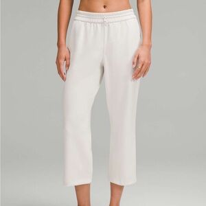 Lululemon Softstreme High-Rise Straight-Leg Cropped Pant